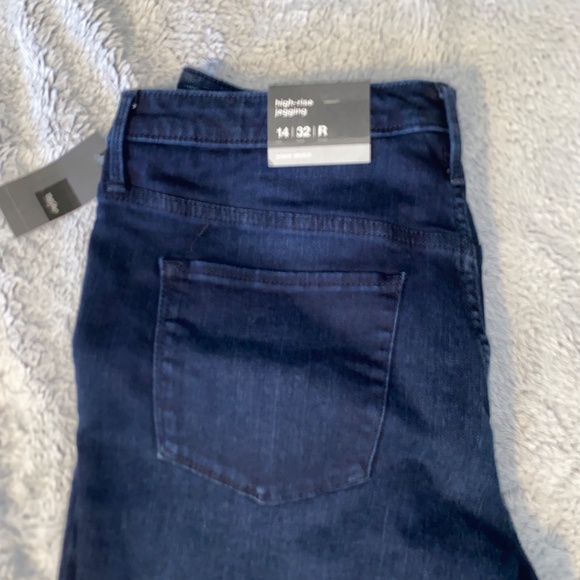 Mission High Rise Jeans - Picture 4 of 10